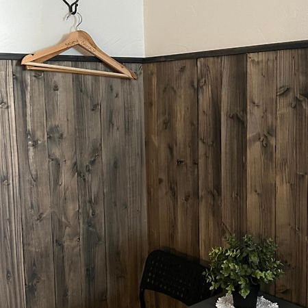 Kihnu Sadama Oeoemaja Guesthouse Lemsi Екстер'єр фото