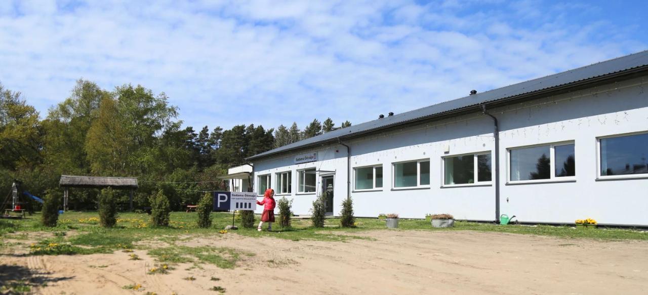 Kihnu Sadama Oeoemaja Guesthouse Lemsi Екстер'єр фото