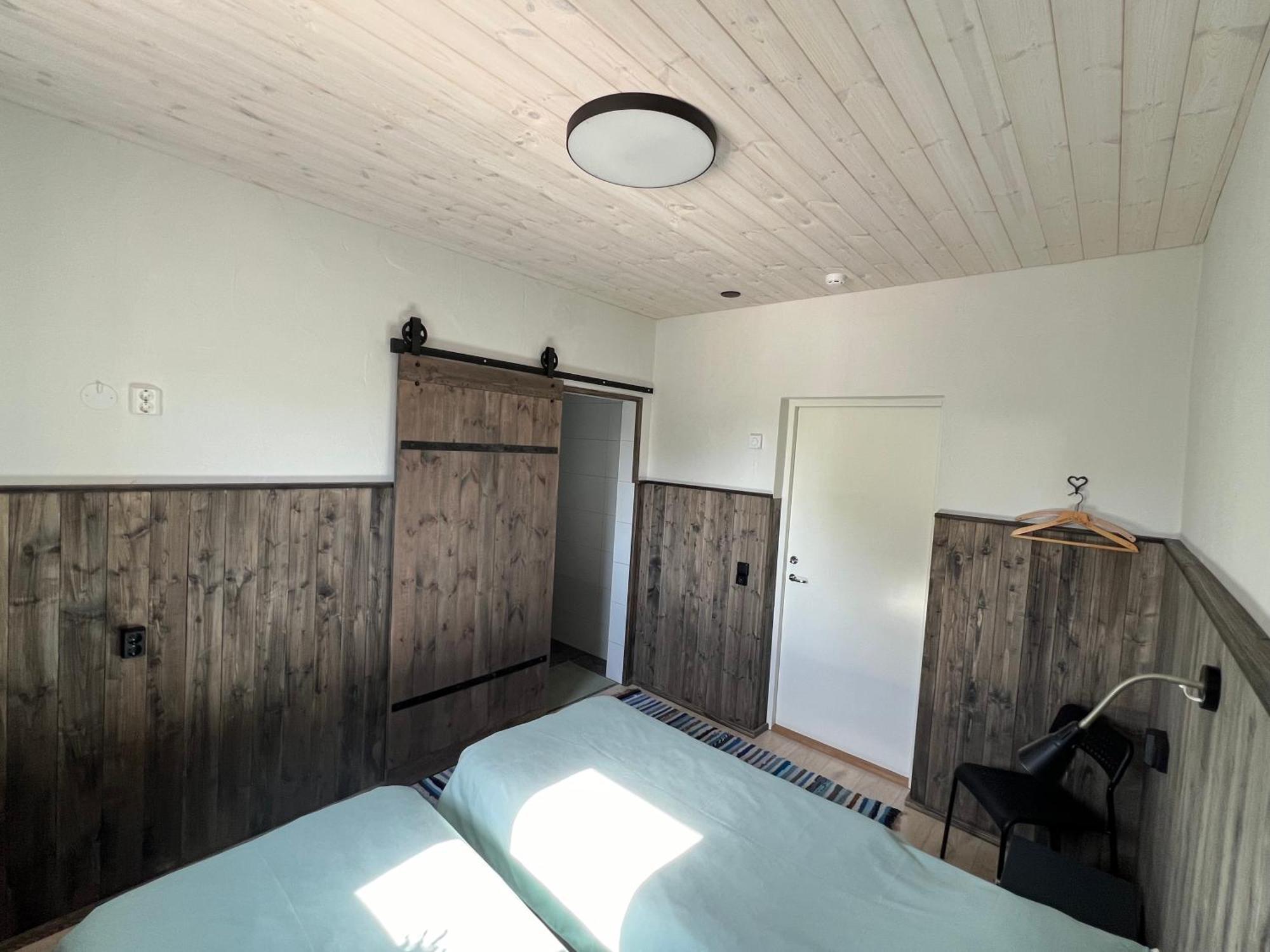 Kihnu Sadama Oeoemaja Guesthouse Lemsi Екстер'єр фото