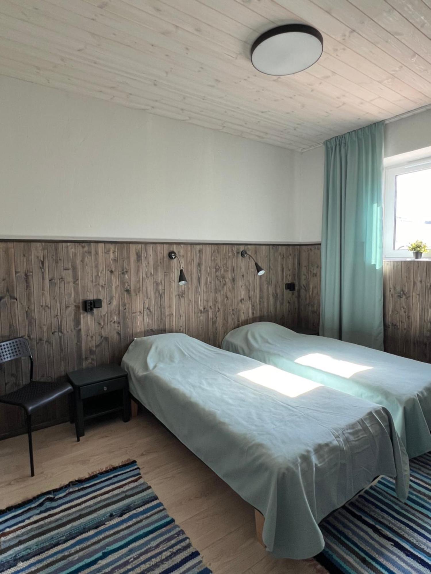 Kihnu Sadama Oeoemaja Guesthouse Lemsi Екстер'єр фото